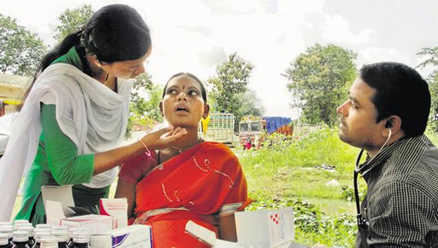 In Chhattisgarh’s red corridor, mobile clinics go where no doctors have been 1