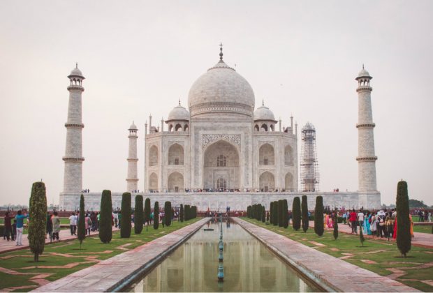 Can India’s favourite beauty treatment save the Taj Mahal from decay? 7